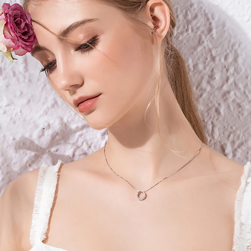 925 Sterling Silber Runde Zirkon-Anhänger-Halsketten für Damen, modischer edler Schmuck, halb mit Strasssteinen besetzte glänzende Kreis-Schlüsselbeinkette – Detail 13