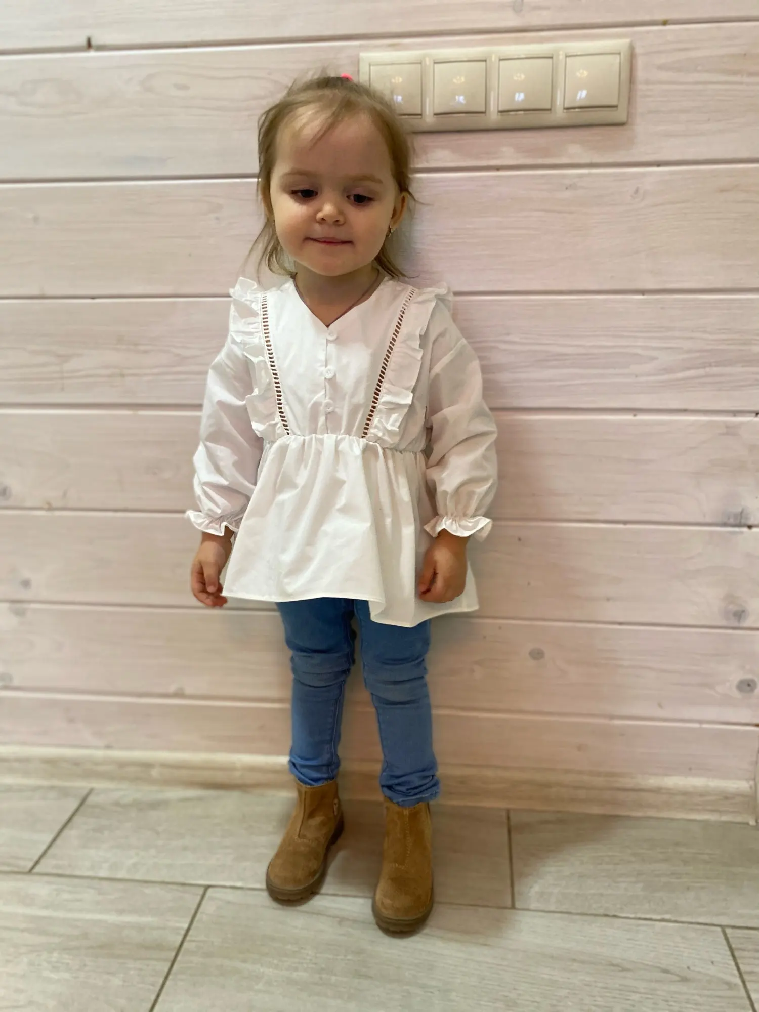 2024 Spring Autumn Fashion 2 3 4 5 6 8 10 Years Kids Cute Long Trumpet Sleeve V-Neck Cotton White Blouse Shirt For Baby Girls