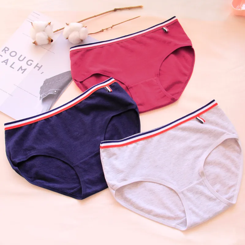 Hot Selling 1pc/lot Girl Panties Cotton Package Hip Triangular briefs Women\'s Underwear  Pure Color Waist