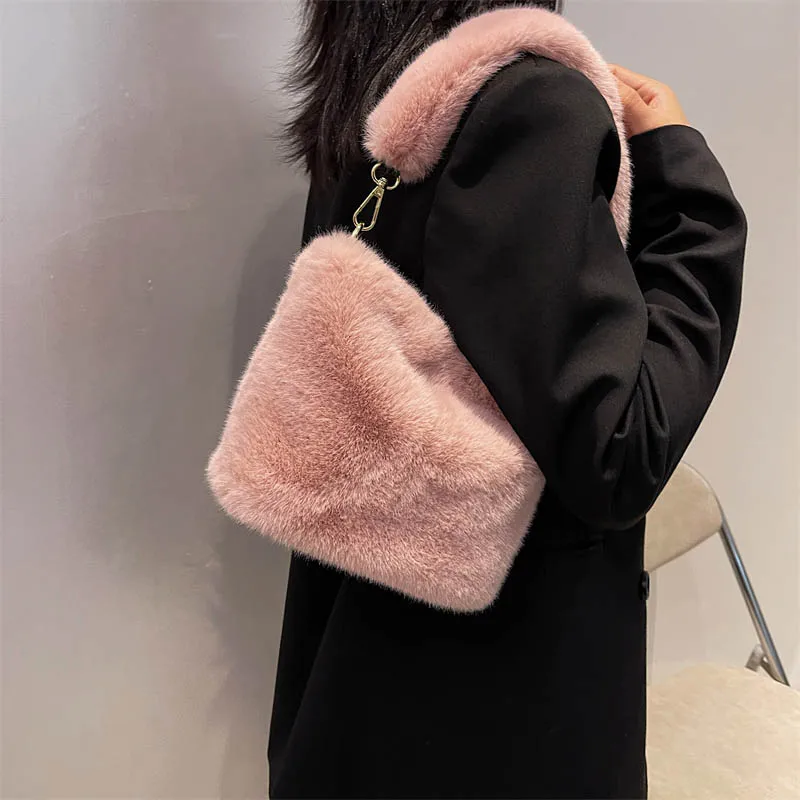 

Winter Plush New Handbag High Quality Soft Faux Fur Bucket Bag Solid Color Shoulder Bag Warm Clutch Purse Women Crossbody Bag