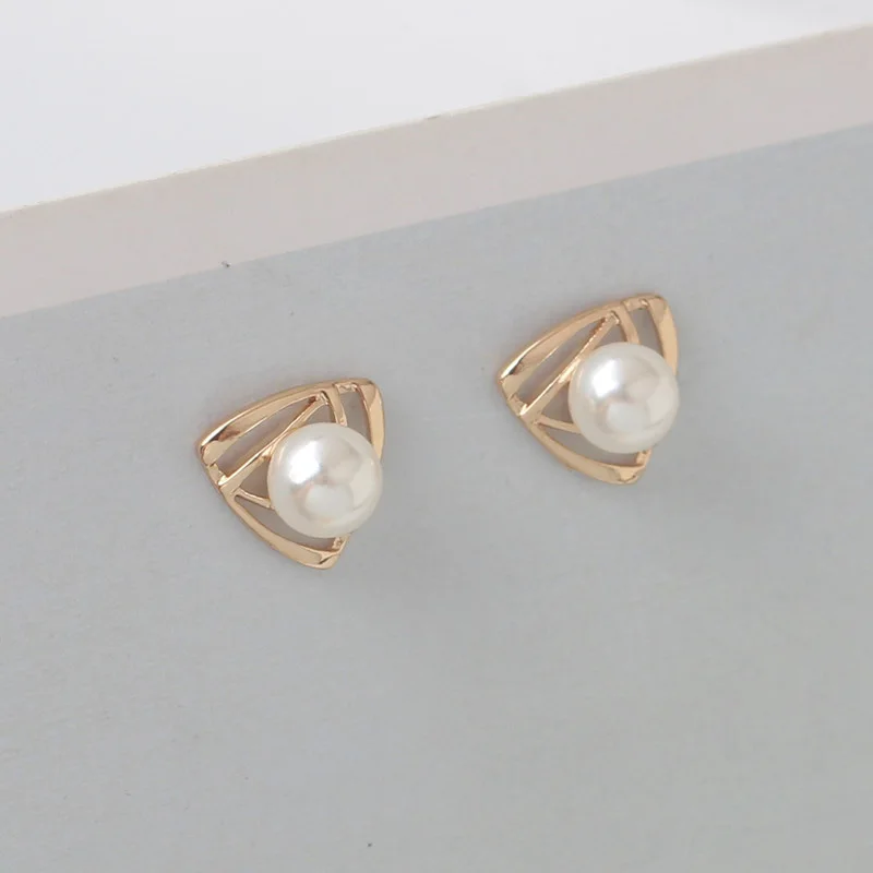 New Women Pearl Stud Earrings Gold Color Small Earrings Imitation Pearl Earrings for Girls Korean Fashion Tiny Earrings