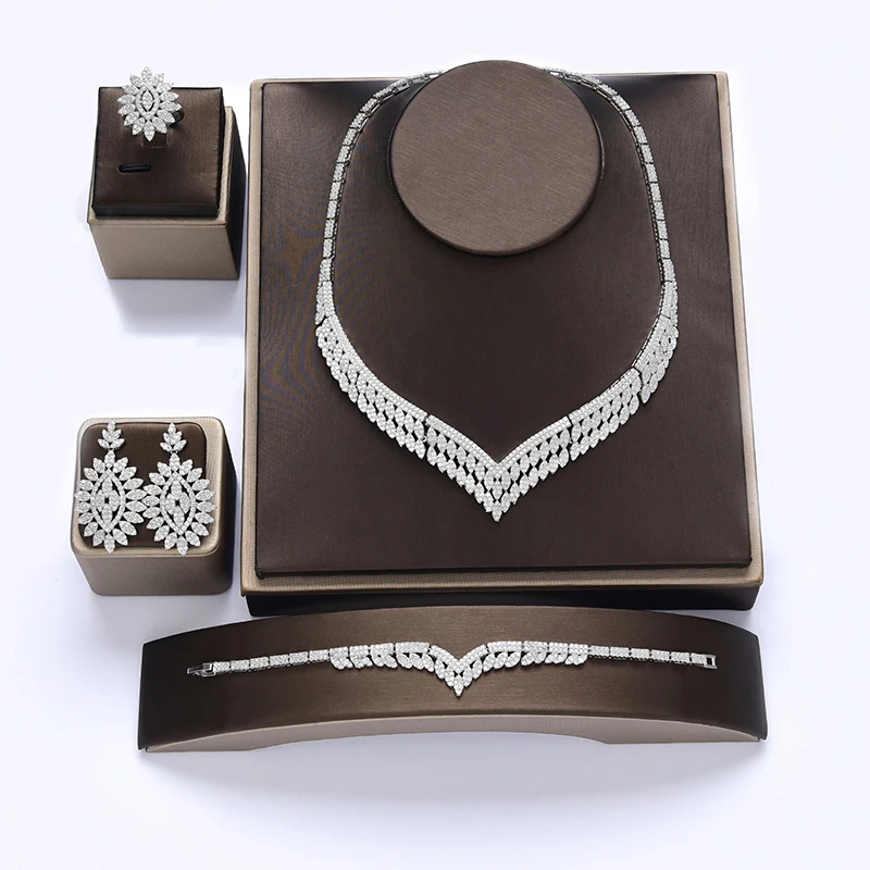 

Jewelry Sets HADIYANA Vintage Necklace Earrings Bracelet And Ring Set For Women Top Cubic Zirconia CNY0058 Conjunto de joyas