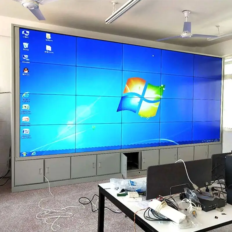 

IP65 Protective Glass Anti-Vandal 65 Inch 3.5mm Bezel LCD Video Wall
