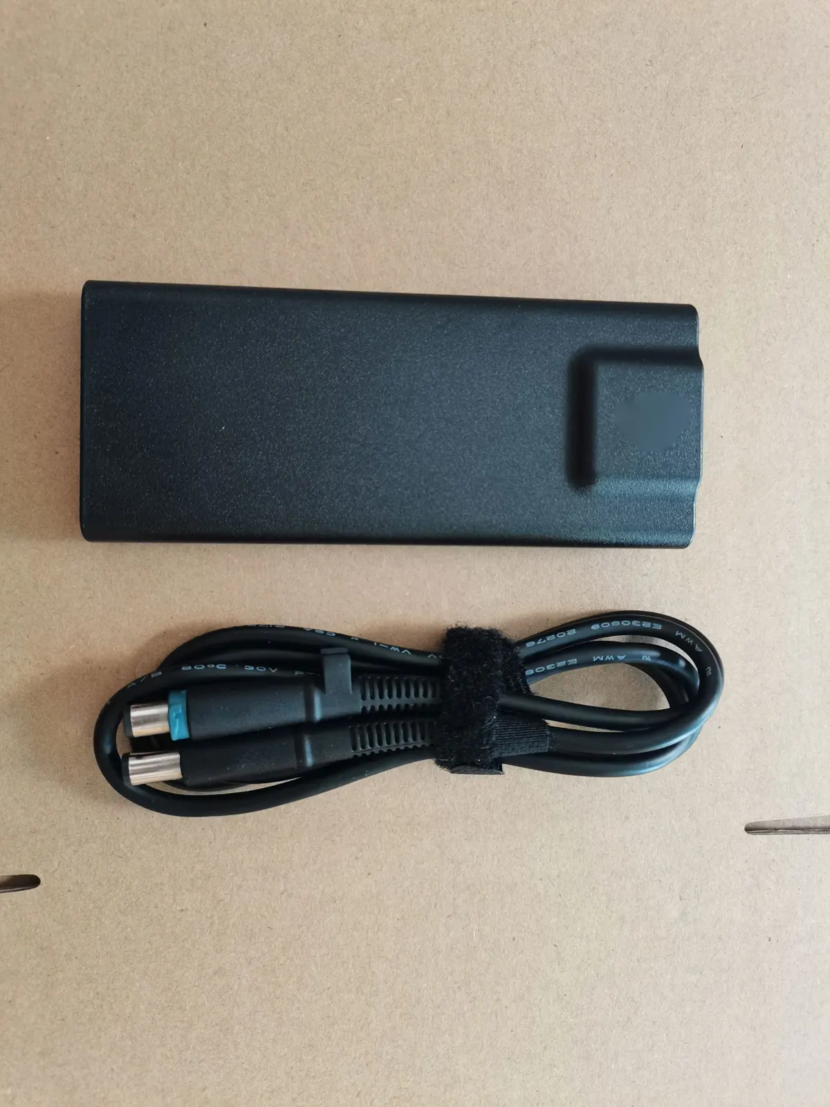 Neuer Reise-Wechselstrom adapter 19,5 V 1,5a 5V 1,5a 90W 75086-001 76567-001 hstnn-da22 4,62mm Stift für HP USB Slim Ladegerät Original Puryuan