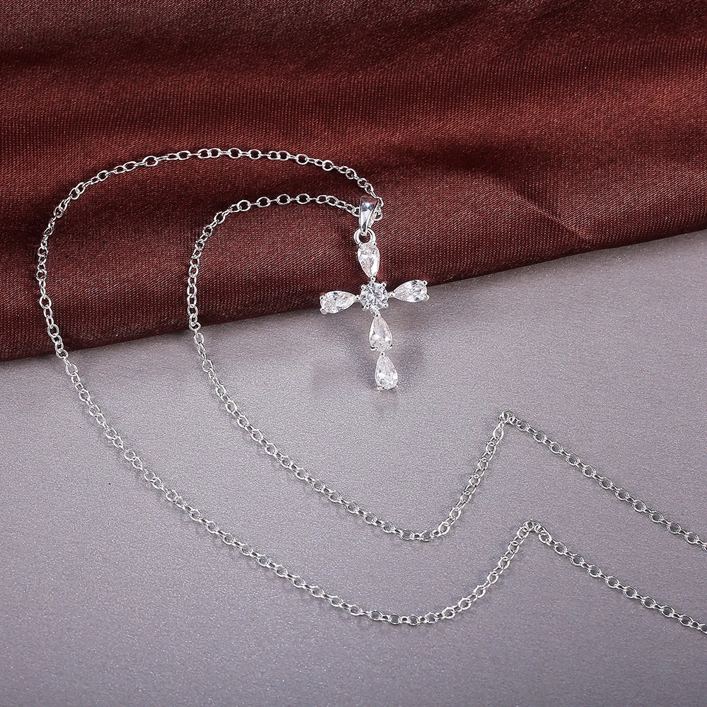 Huitan Classic Cross High Quality Cubic Zirconia Pendant Necklace for Women Wedding Bijouterie Gorgeous Female Stylish Jewelry