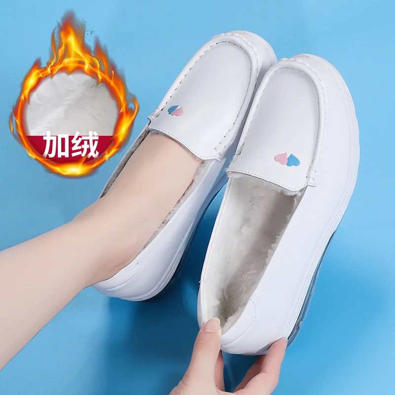 New Flats Woman Loafers Casual Slip-On Nurse Shoes For Female Outdoor Non-Slip Soft Breathable White Work Shoes45r