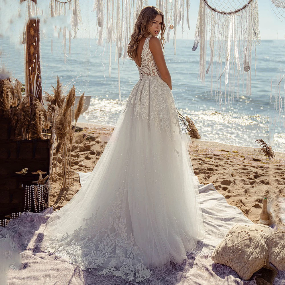 Abito da sposa di lusso con applicazioni Bling su misura 2021 Plus Size pizzo aperto indietro perline Glitter Tulle scollo a V abiti da sposa da spiaggia