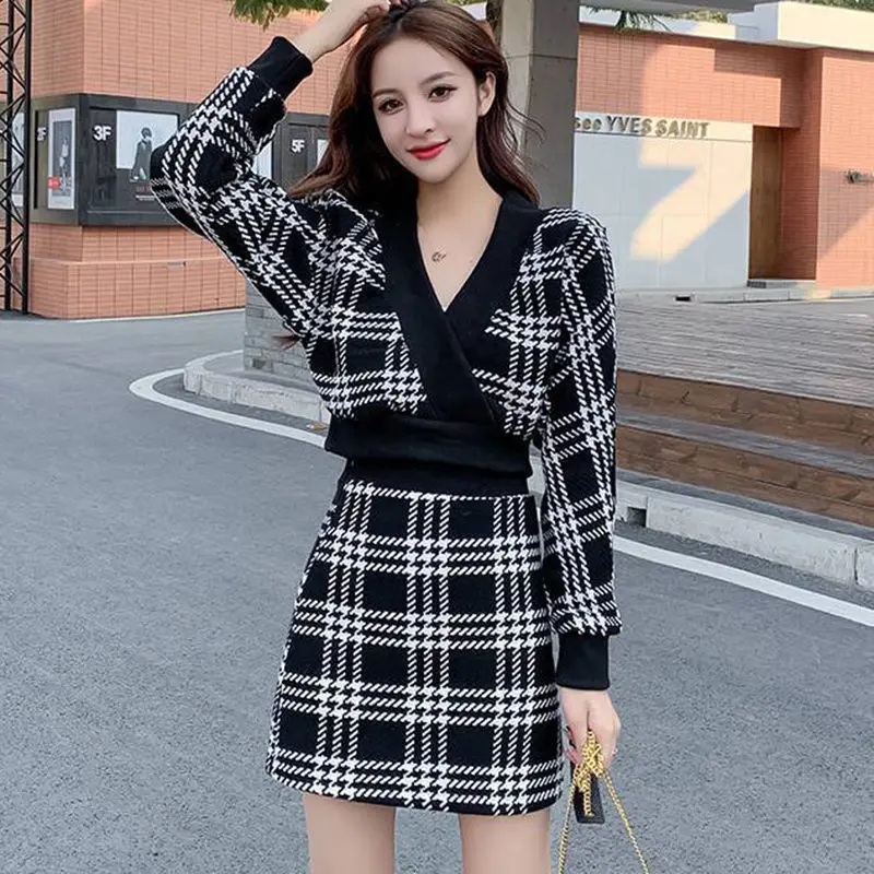 

2022 New Spring Ladies Temperament Fashion Goddess Western Style Knitted Two-piece Skirt Women Suits