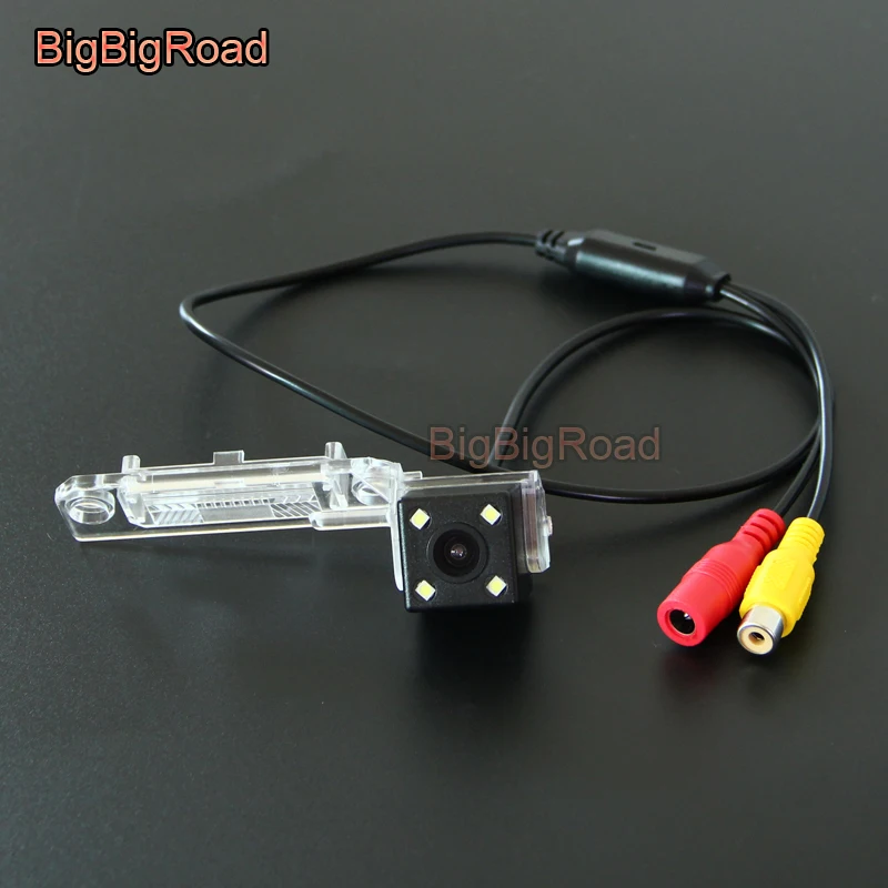 

Car Rear View BackUp Reverse Parking Camera For Volkswagen VW Passat B6 CC Touran Caddy Golf Plus Touareg 2009 2010