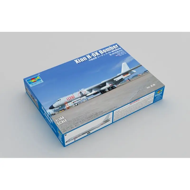 

Trumpeter 03930 1/144 Xian H-6K Bomber - Scale Model Kit