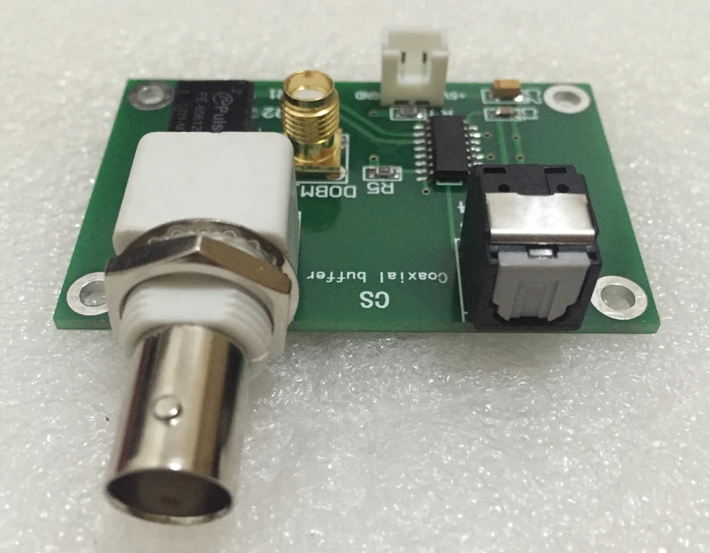 محرك الأقراص الضوئية CDROM ، نظام الملاحة في السيارة ، خرج إشارة CD رقمي ، لوحة تشكيل ، SPDIF ، خرج الألياف المحورية