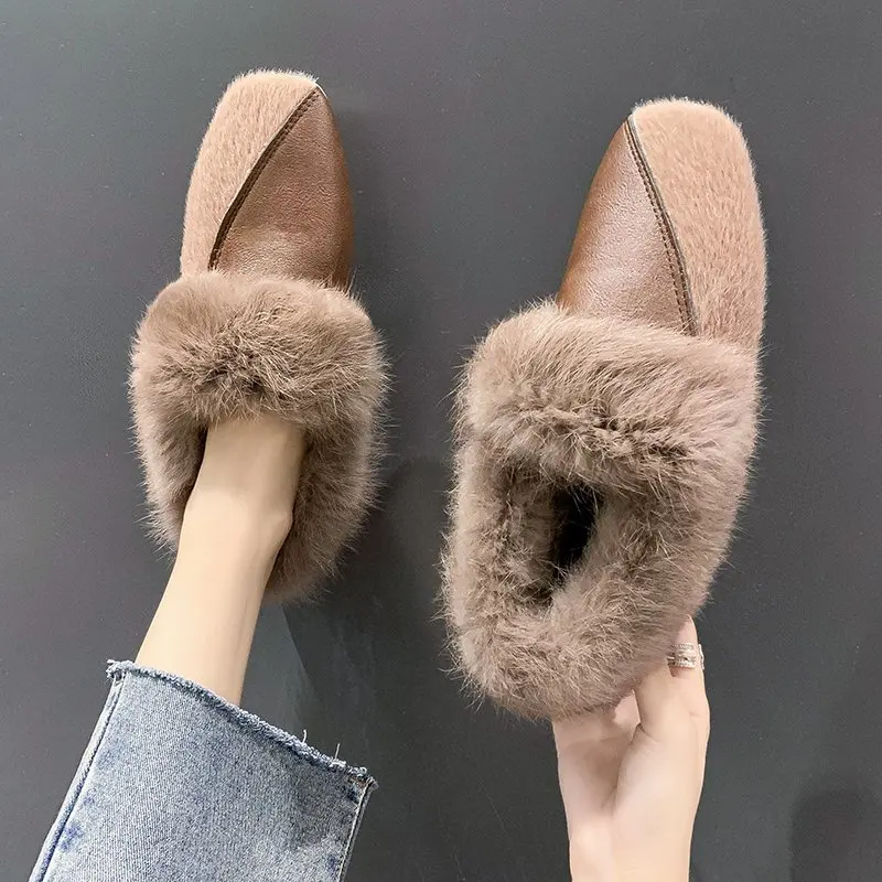 Kobiety puszyste buty zimowe ciepłe futrzane mokasyny Slip On muły kapcie kwadratowe Toe kobiece mokasyny Comzy antypoślizgowe buty zimowe Casual