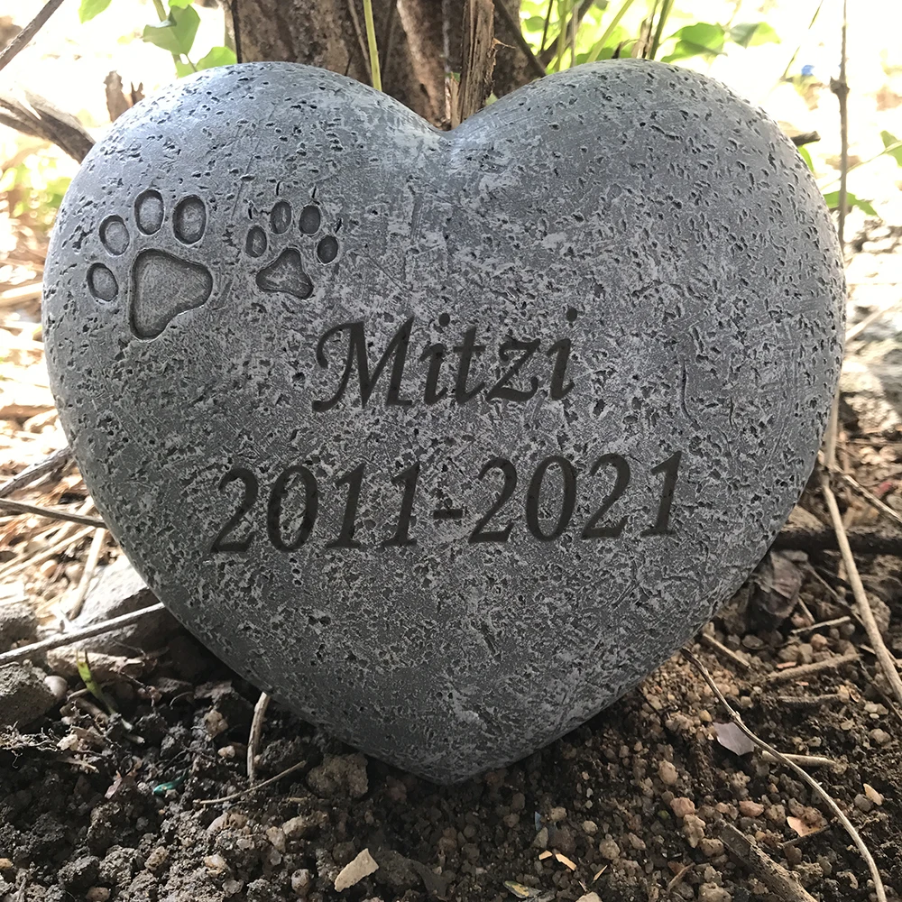 New Cat Dog Heart Shaped Paw Print Remembrance Memorial Stone Grave Marker for Outdoor Tombstone Or Indoor Display Pet Gift.