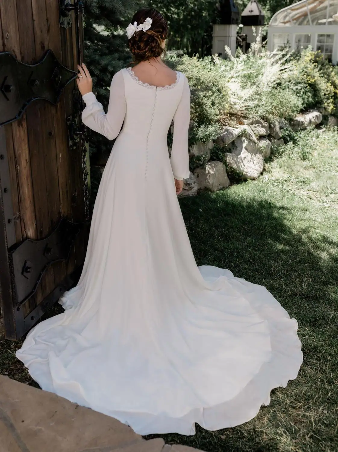 2021 einfache A-line Boho Hochzeit Kleider Mit Langen Ärmeln Scoop Neck Tasten Laterne ärmeln Bohemian Brautkleider Modest