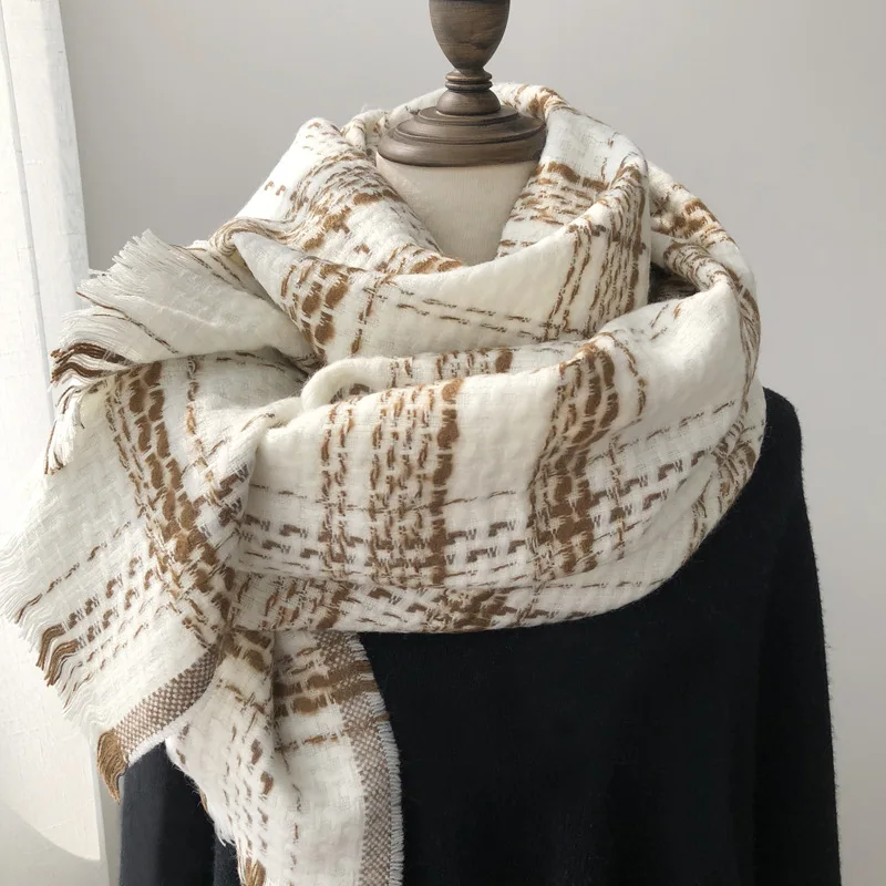 Small Fragrance Scarf Female Autumn and Winter French Black and White Thick Flower Woven Long Section Thick Wild Hipster Shawl