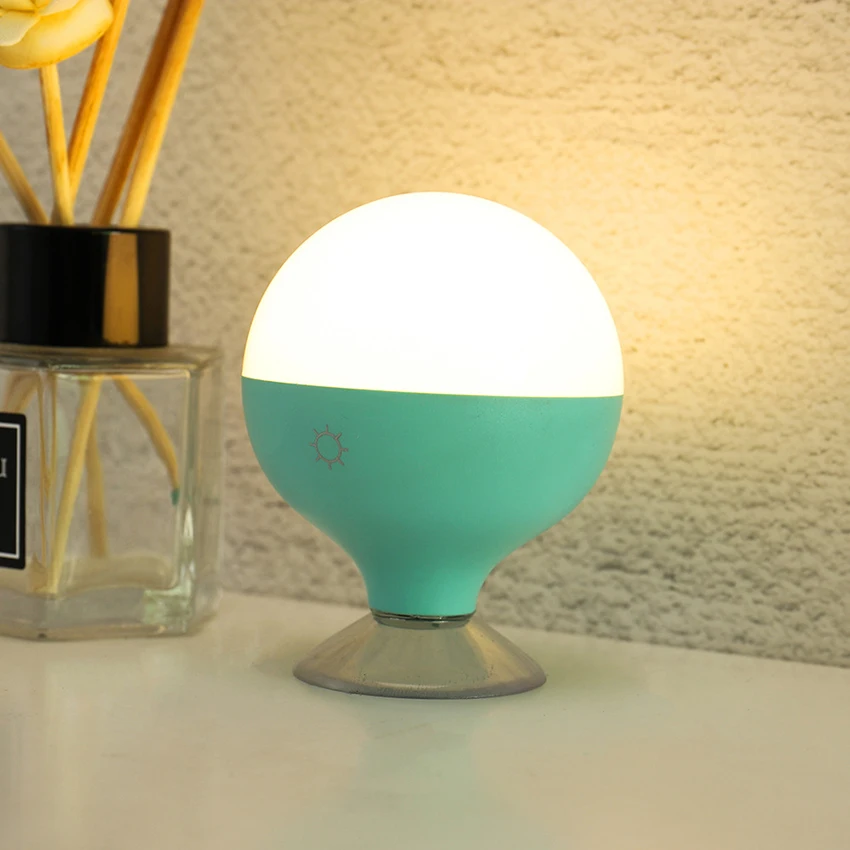 Lampadina a specchio a ventosa, luce notturna Blub a LED ricaricabile, colore regolabile e luminosità per spogliatoio da tavolo da trucco