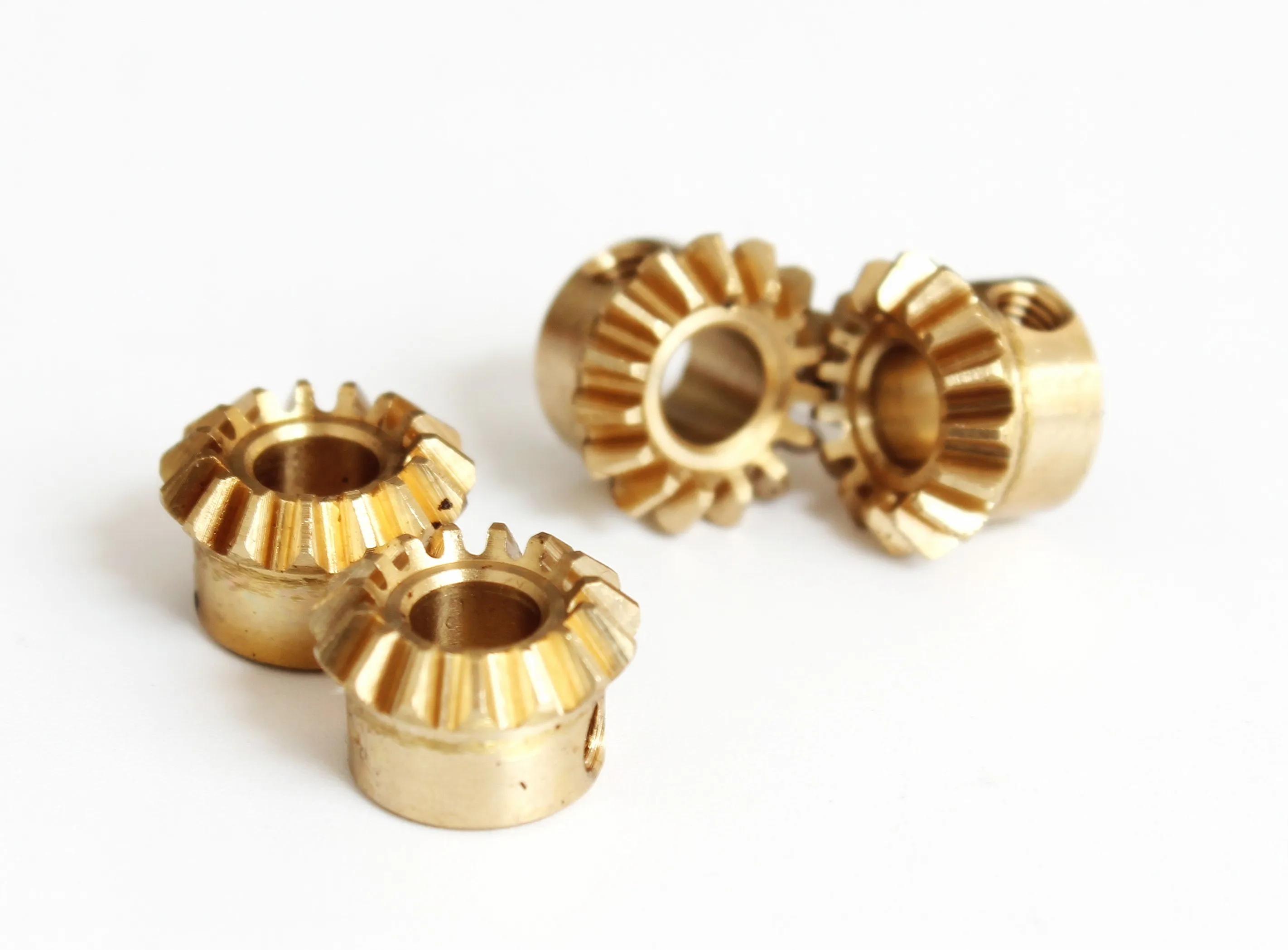 2 Piece/LOT Steel Copper 0.8M 15T  0.8 Modulus 15 Teeth 1:1 Bevel Gear Angle Gear For 3 4 5 6 mm M3