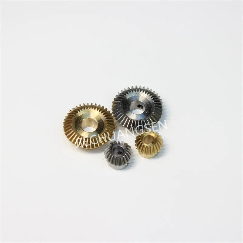 0.5M 1:2 Reducer Bevel Gear 20T 40T 20 Teeth 40 Teeth Copper 90 Degree Angle  Small Gear Hole 3 MM/4 MM Large Gear Hole 6MM