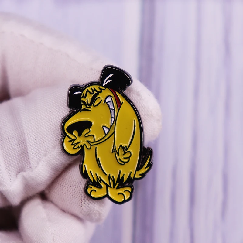 mutley medalha: A Pinagem Imperdível para Fãs de Wacky Races e Estilo Rock
