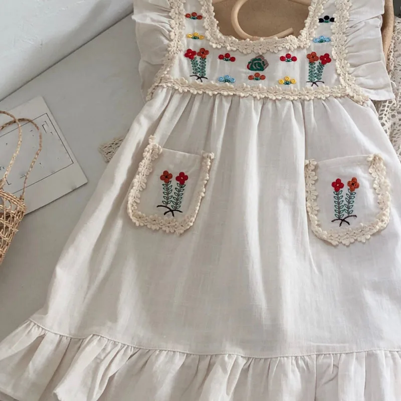 Summer Girls\' Dress British Style Retro Embroidery Little Girl Flying Sleeves Princess Dress Baby Kids Children\'S Clothing