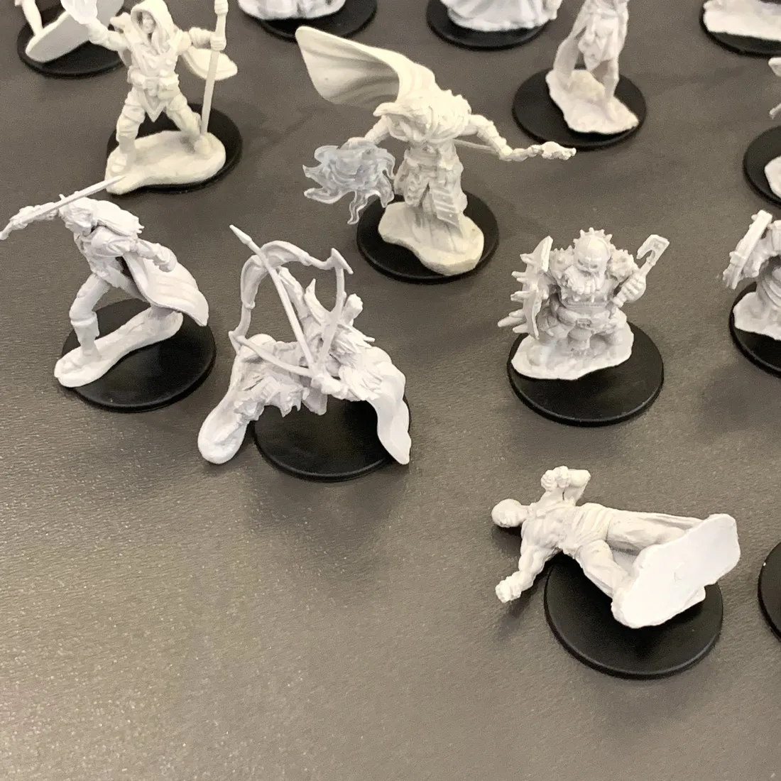 عشوائية 8 قطعة مقاتلة بالادين روغ ويزاردز ووريورز المنمنمات باثفندر معارك تخفيضات عميقة نولزور الأبراج المحصنة الرائعة لعبة المجلس #6