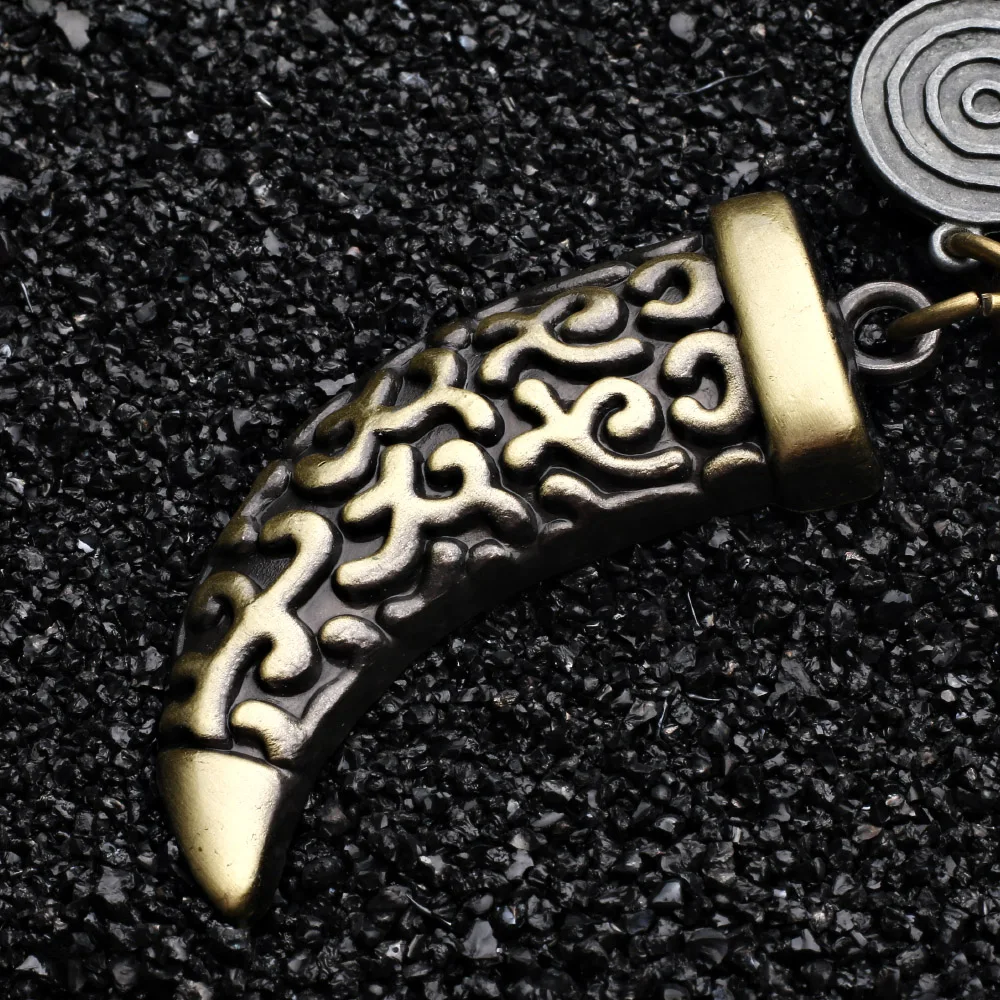2024 Trend Jewelry Alloy Accessories Horns Pendant Keys Chain Vintage Handmade Weave Leather Keychains Men