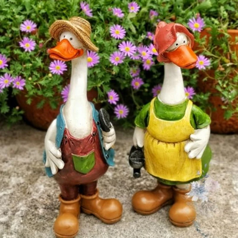 Couple Duck Statue Resin Garden Ornaments Cartoon Art Animal Sculpture Outdoor Landscape Pond Yard Lawn Decoration