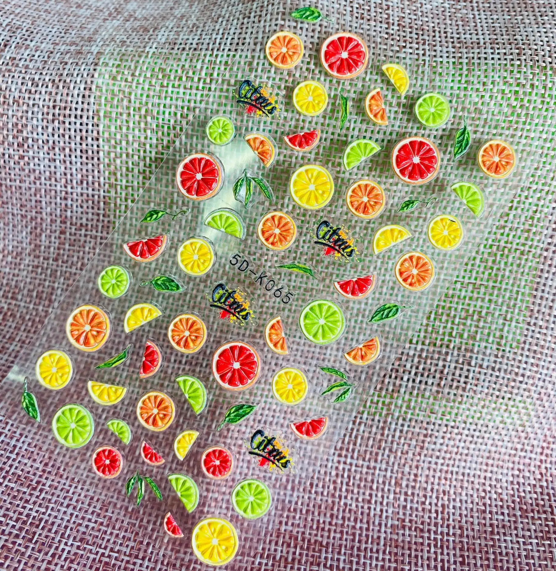 1Pc 3D Acryl Gegraveerd Nail Sticker Reliëf Witte Kleur Bloem Fruit Decals Strikje Empaistic Nail Water Slider Decals