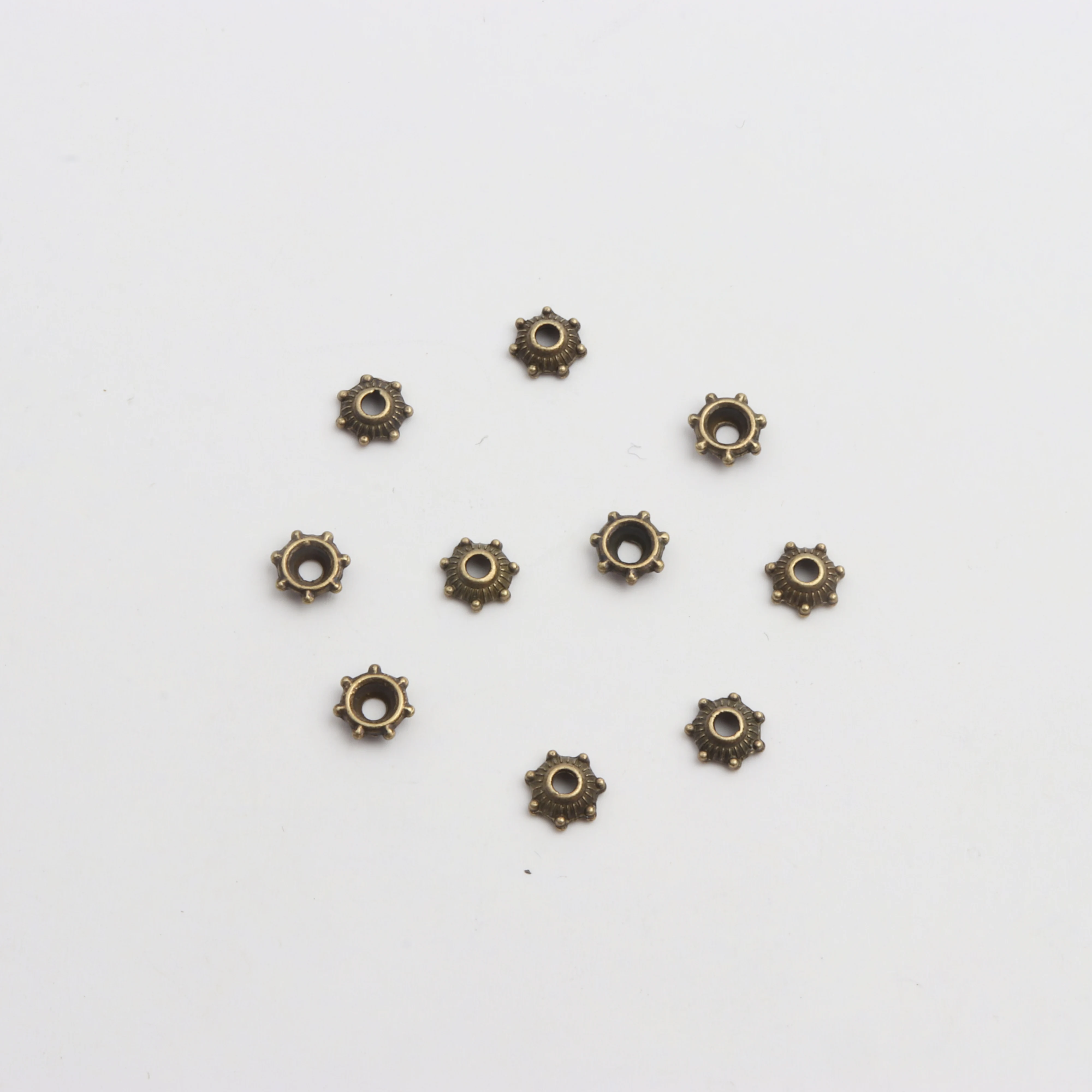 50pcs Antique Bronze Gold Silver Round shape with Seven Small balls Coherer Spacer Bead Caps For Jewelry Making Supplies Chains