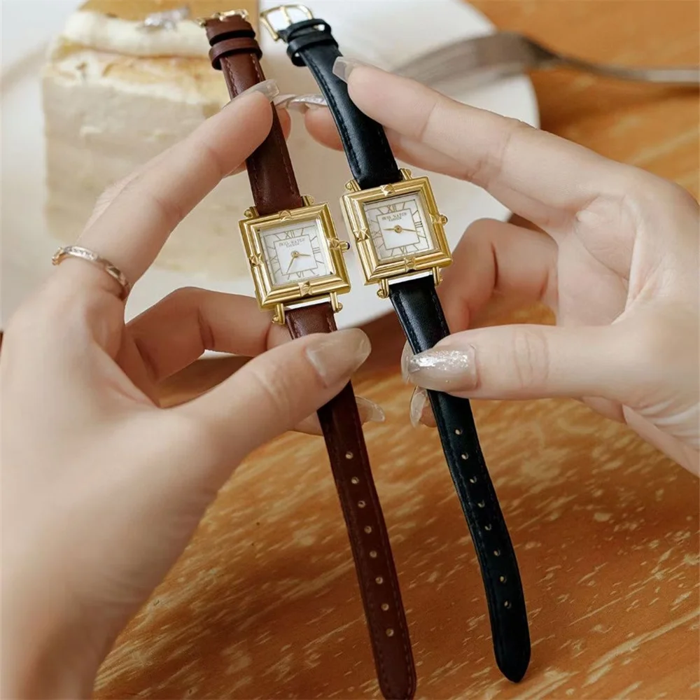 Antique Square Watches for Women Old Fashion Back Leather Strap Wrist watch Roman Vintage Modern Girls Watches Quartz Clock 3bar