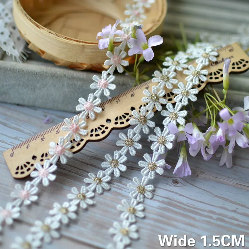 1.5CM Wide Cute Daisy Gold Thread Embroidery Polyester 3d Flowers Lace Ribbon Collar Trim Dress Headwear Sewing Applique Decor