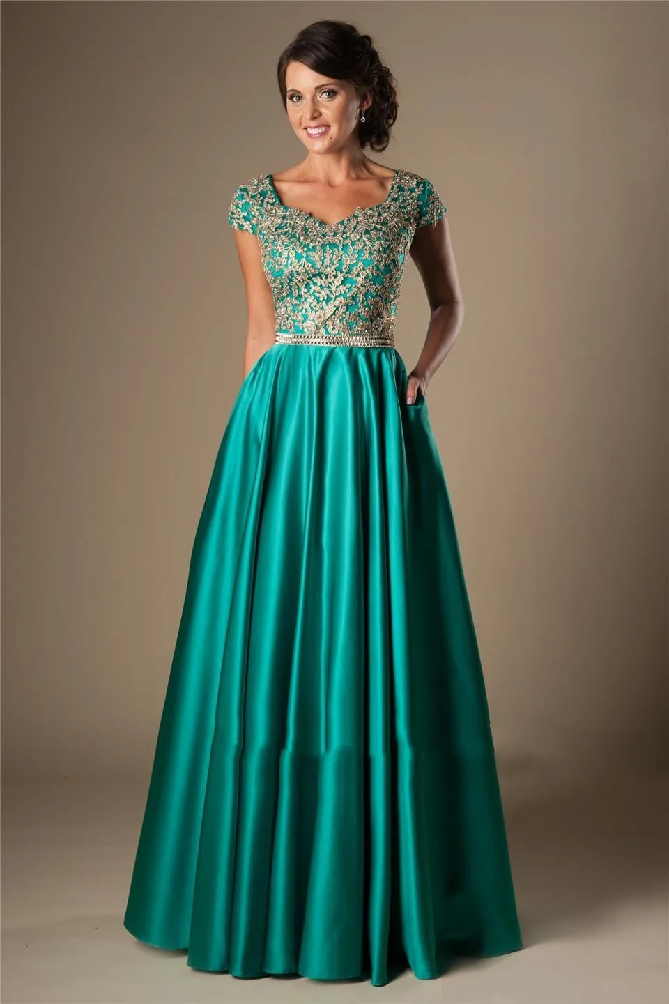 Customized Turquoise Gold Appliques Modest Prom Dresses With Cap Sleeves Long A-line Satin Evening Party Gown Robe De Soiree