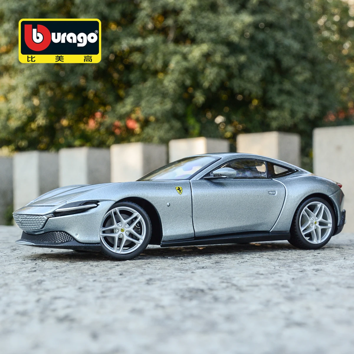 Bburago-Modèle réduit de voiture Ferrari Roma, échelle 1:24, véhicule moulé sous pression, à collectionner, gris, sport