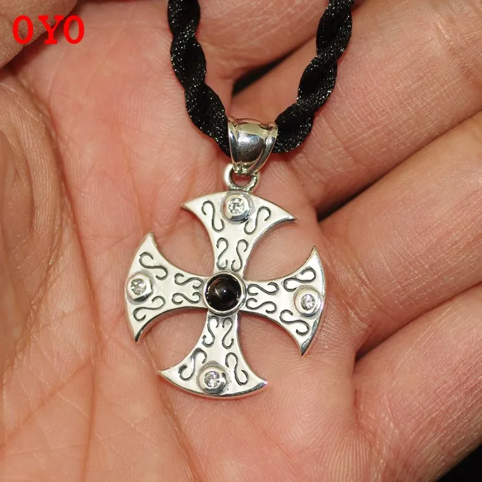 

2021 new sterling silver diamond round cross imported Thai silver pendant