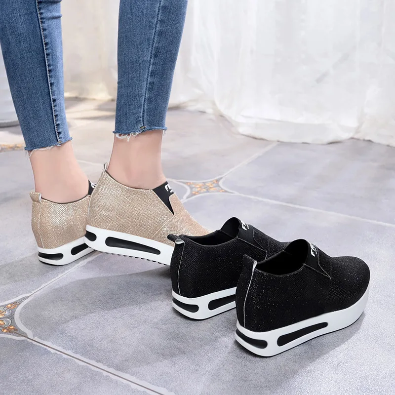 Scarpe da donna scarpe da donna con fondo piatto spesso stivaletti slip on scarpe sportive con piattaforma casual 2021 novità