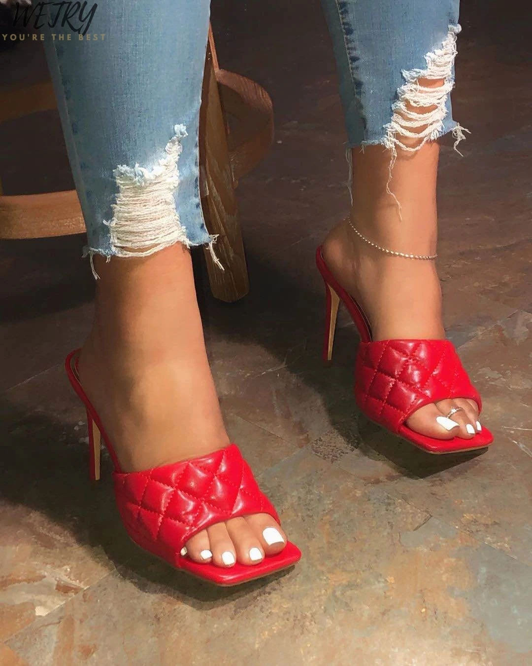 New 2020 Spring/summer Women PU Banquet Wild Leather Sandals Diamond Check Wine Glass with Leather Outdoor Wild Casual Slippers