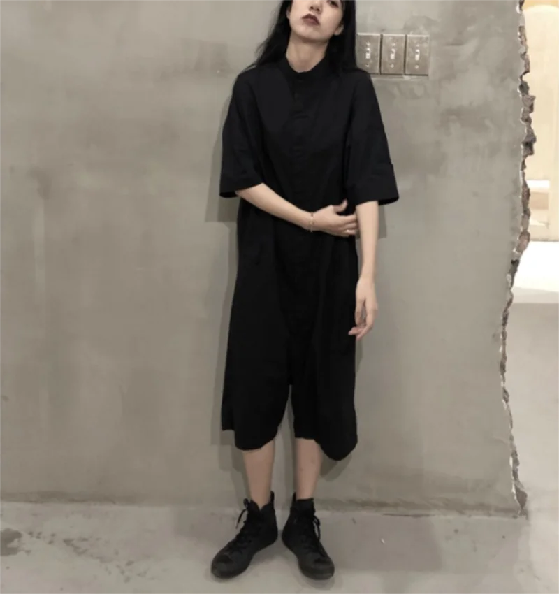 Summer women\'s new short sleeve coveralls solid color one-piece shorts low-end one-piece shorts cargo pants