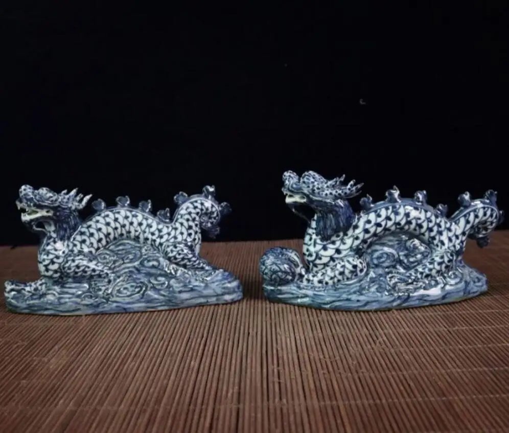 China Blue and white ceramic dragon crafts statue A pair