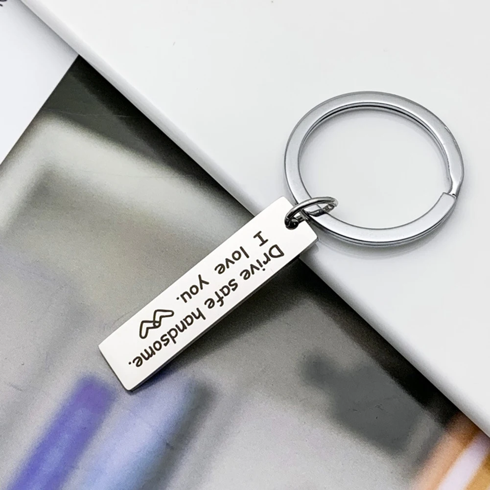 Personalize Fashion Keyring Hand Engraved Drive Safe I Need You Here With Me Heart Keychain Couples Boyfriend Jewelry Gift