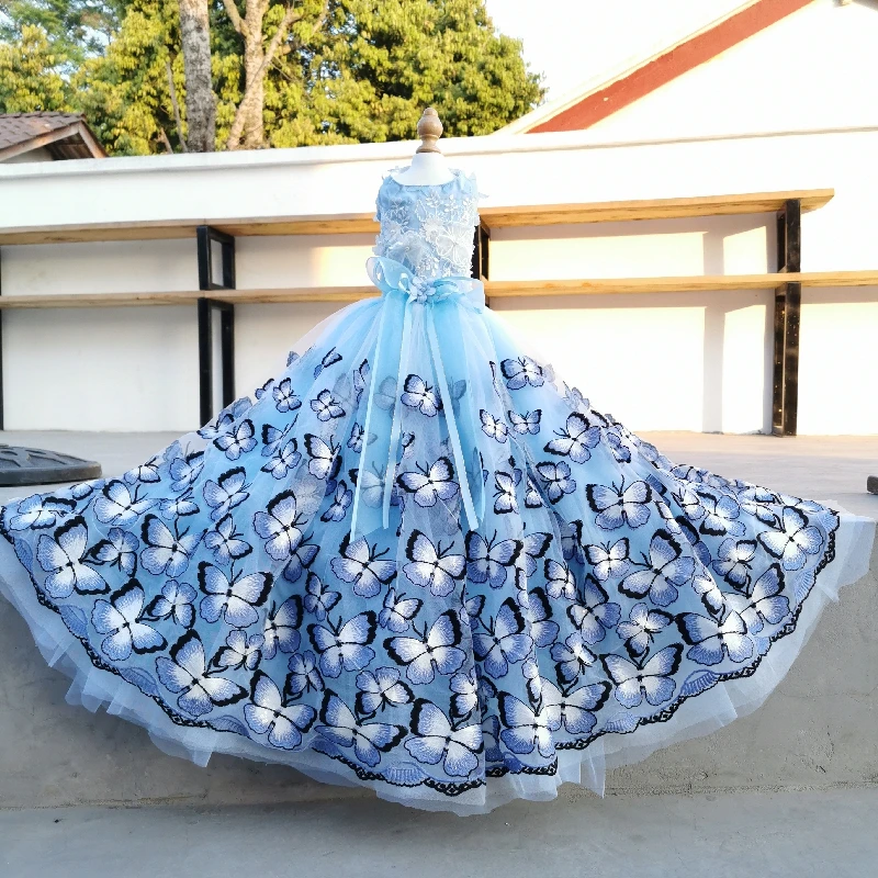 

Handmade Luxury Design Dog Clothes Blue Butterfly Embroidery Wedding Dress Trailing Pet Apparel Party Evening Gown Tulle Skirt