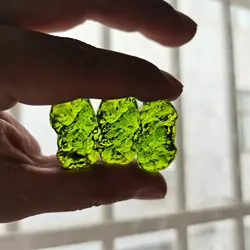 AAA+100% Green Moldavite Czech Meteorite Impact Glass Rough Stone Crystal Energy Stone 6-7g
