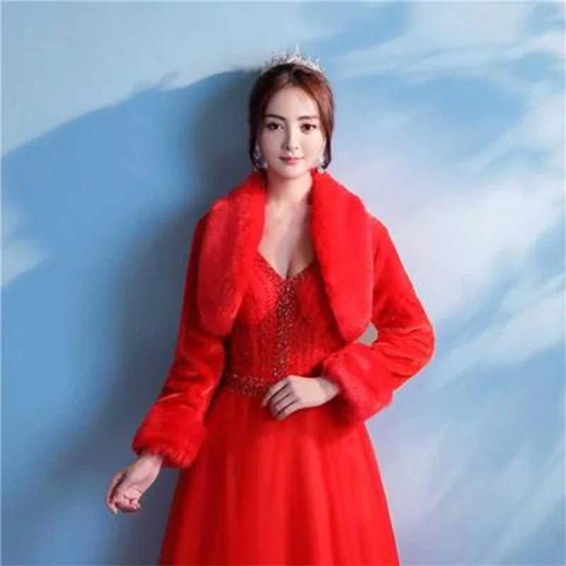 Hot Faux Fur Autumn Winter Wedding Jackets Long Sleeve For Bride Ladies Coat Full Lined Feather Shrug Warm Fur Cloak