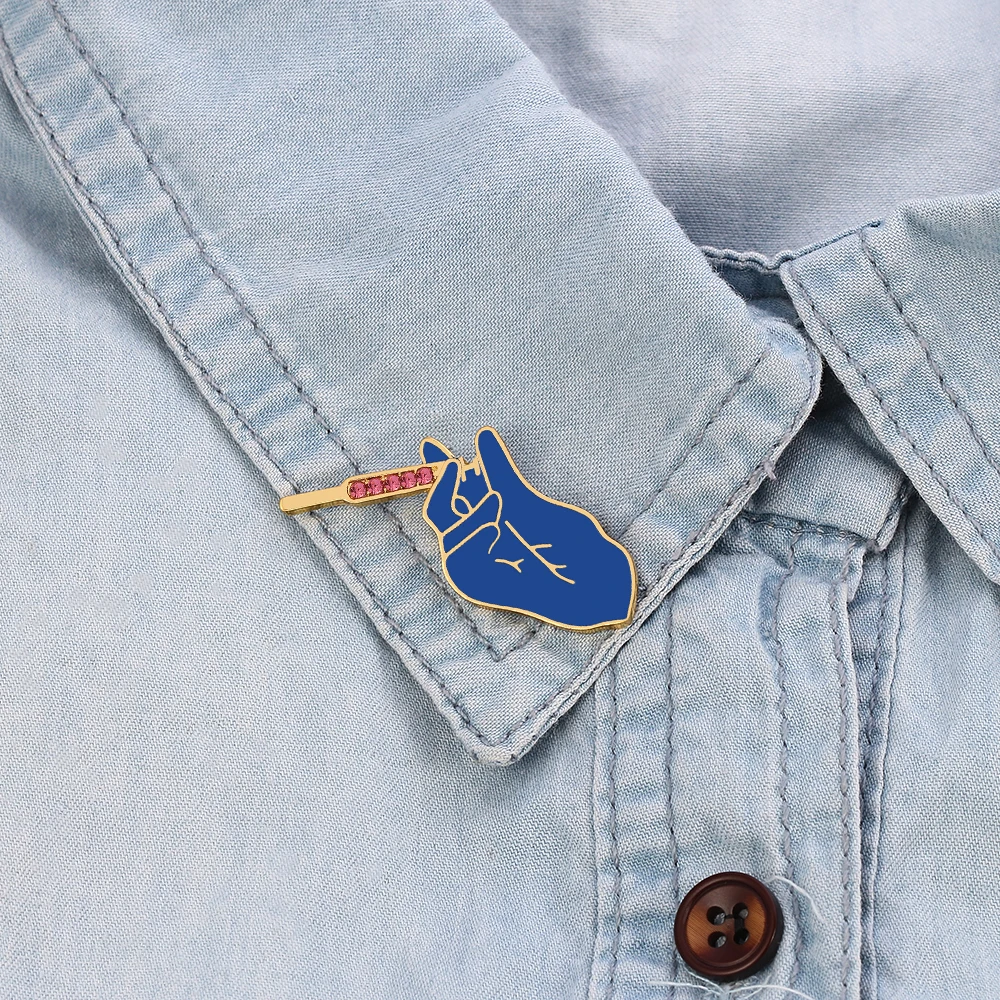 Syringe Enamel Pin New Arrival Medical Blue Gloves Pink Crystal Badge Lapel Brooch Pins Jewelry Doctors Nurses Gift For Friends