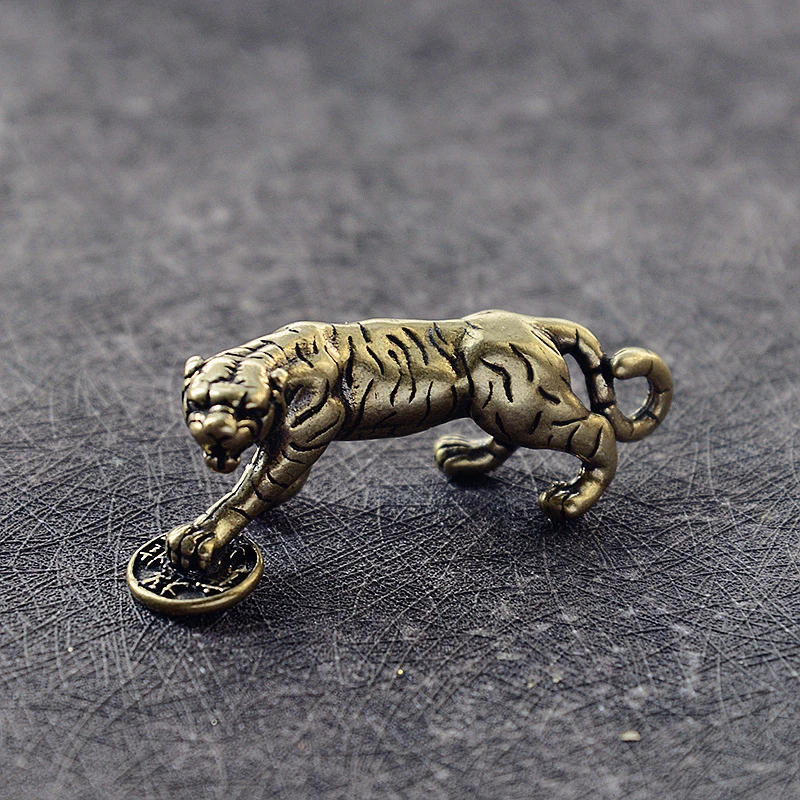 Vintage Brass Coin Tiger Lucky Miniature Statue Retro Animal Figurines Ornament Insect Tea Pets Office Desk Creative Gifts