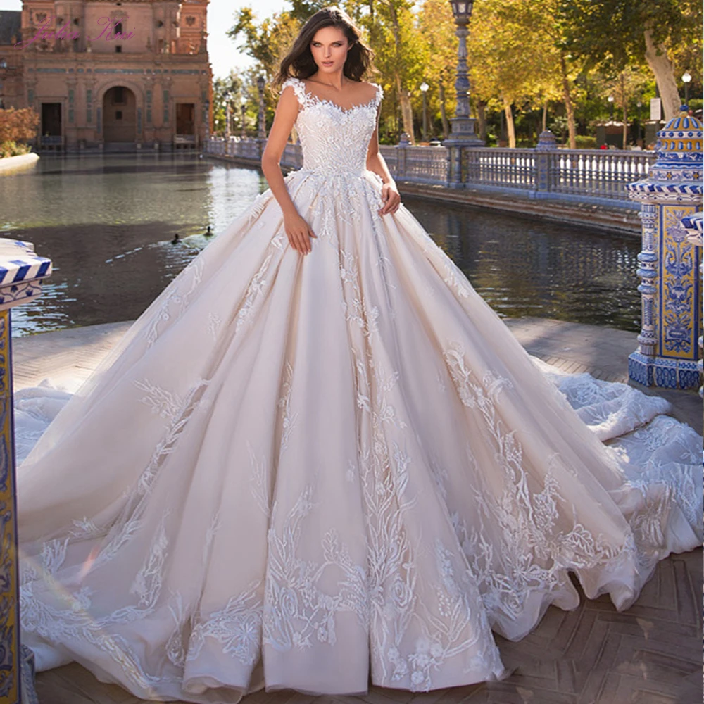 

Julia Kui Customize Made Luxury Ball Gown Wedding Dress Sleeveless With Scoop Neckline Of Chapel Train Wedding Gown