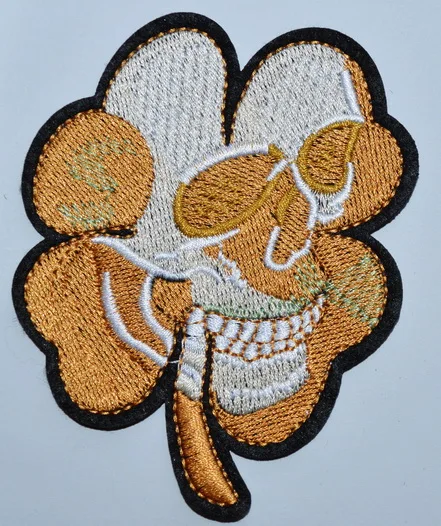 SKULL CLOVER MILITARY USA ARM MORALE TACTICAL ARID DESERT TATTOO MOTORCYCLE BIKER IRON  ON PATCH(≈7.5*10cm)
