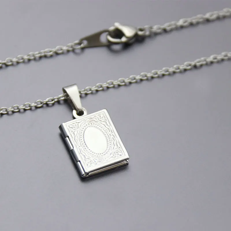 1pc Tiny Engraved Square Photo Frame Pendant Geometric Charms Floating Locket Necklaces Women Kids Fashion Memorial Jewelry