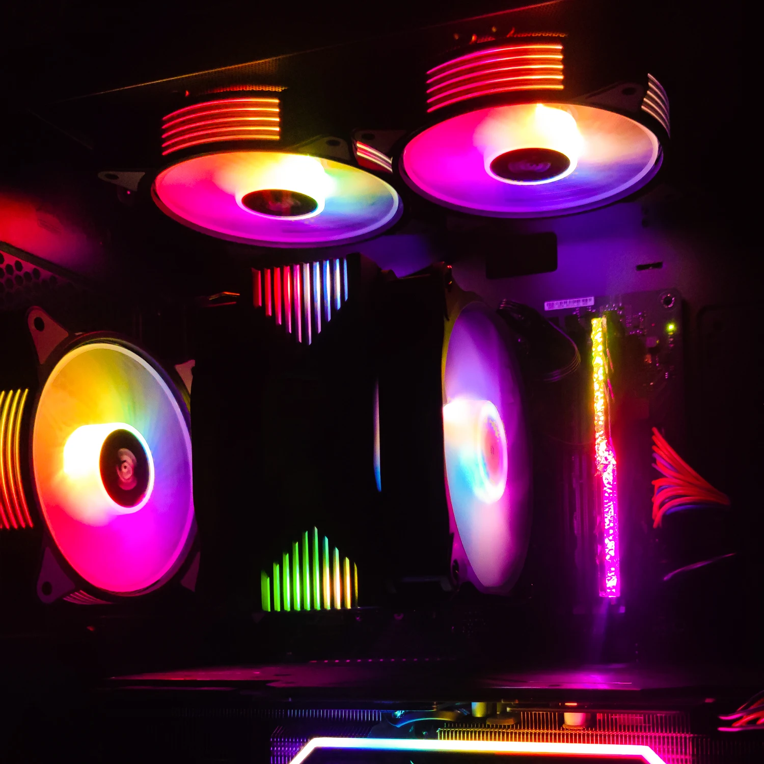 Aigo AR12 120mm PC Case Fan – RGB Heatsink, Aura Sync, SATA Port, Silent Controller, ARGB Cooling Fan 6