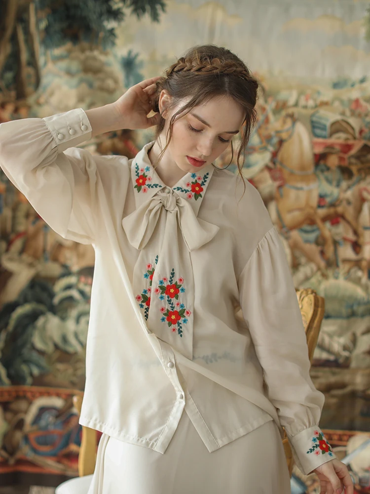 Lente Zomer Vrouwen Vintage Elegante Mori Meisje Zoete Lange Mouwen Borduren Casual Losse Allmatch Shirts Blouses Met Banden