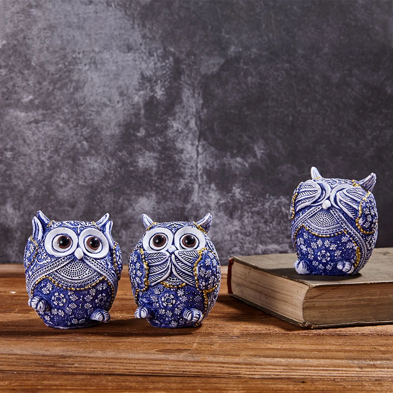 Nordic  Resin Blue and white porcelain color three uncreative cute owl home furnishings office desktop lucky housewarming gift